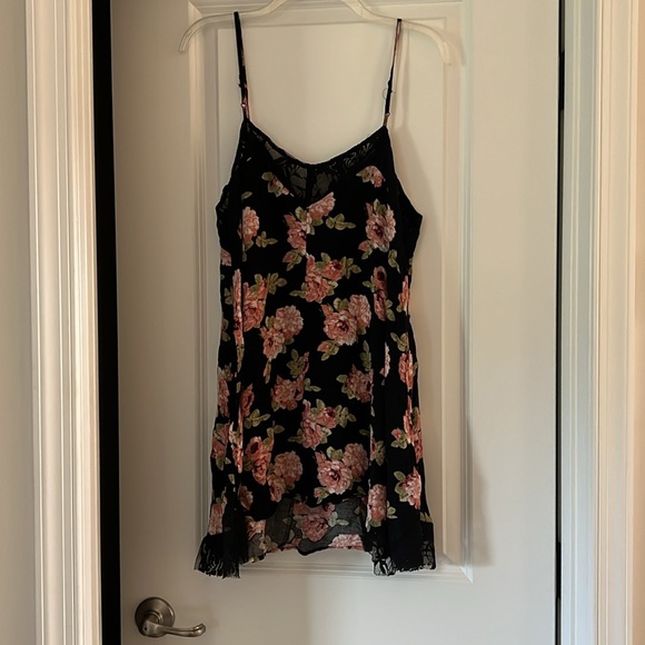 Rue21 Black, Pink, Green, White, Lace Insert Floral Slip Dress Size Large - Picture 2 of 9